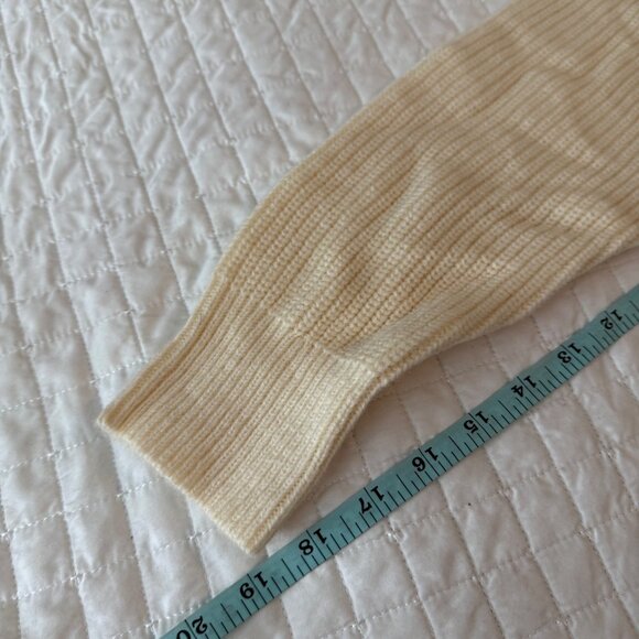 Cable Knit Turtleneck Sweater Size S Acrylic Cream Made In China - Picture 6 of 8